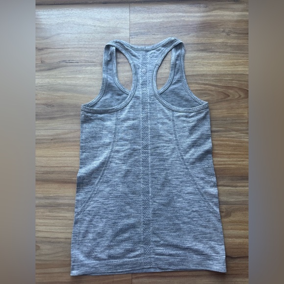 Lululemon Swiftly Tech Tank - Picture 2 of 4